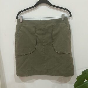 Loft outlet Green Skirt. Size 8.